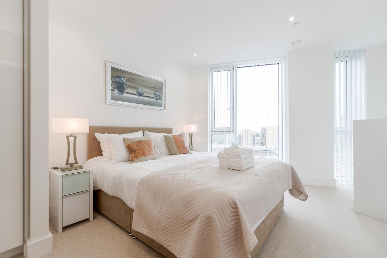 Luxury Stratford Apartment Londra Esterno foto