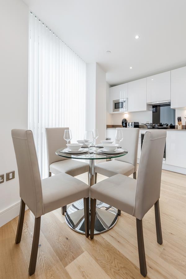 Luxury Stratford Apartment Londra Esterno foto
