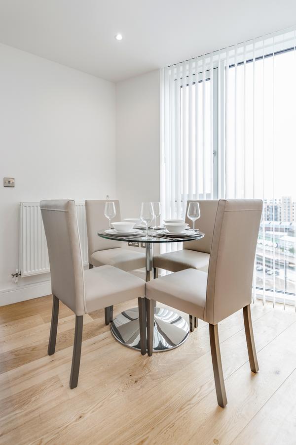 Luxury Stratford Apartment Londra Esterno foto